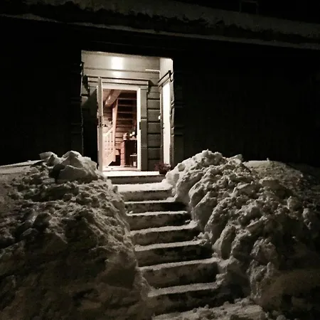 בית נופש Lovely Log At *